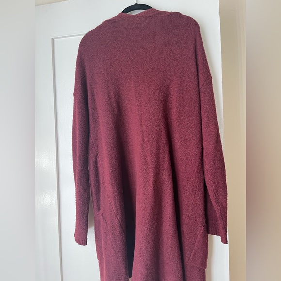 Cozy maroon sweater - Picture 4 of 4